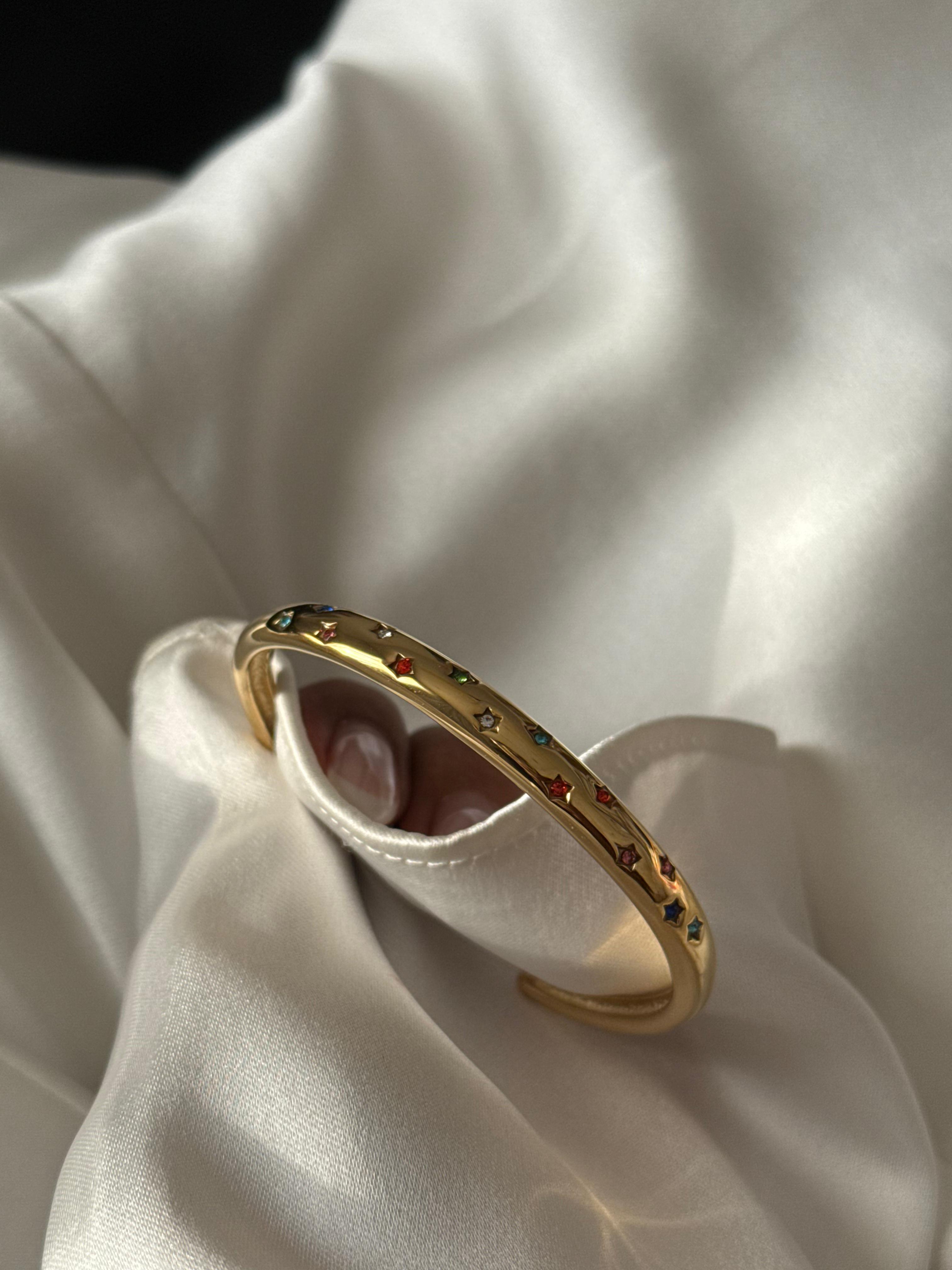The Quiet Edit jewellery image